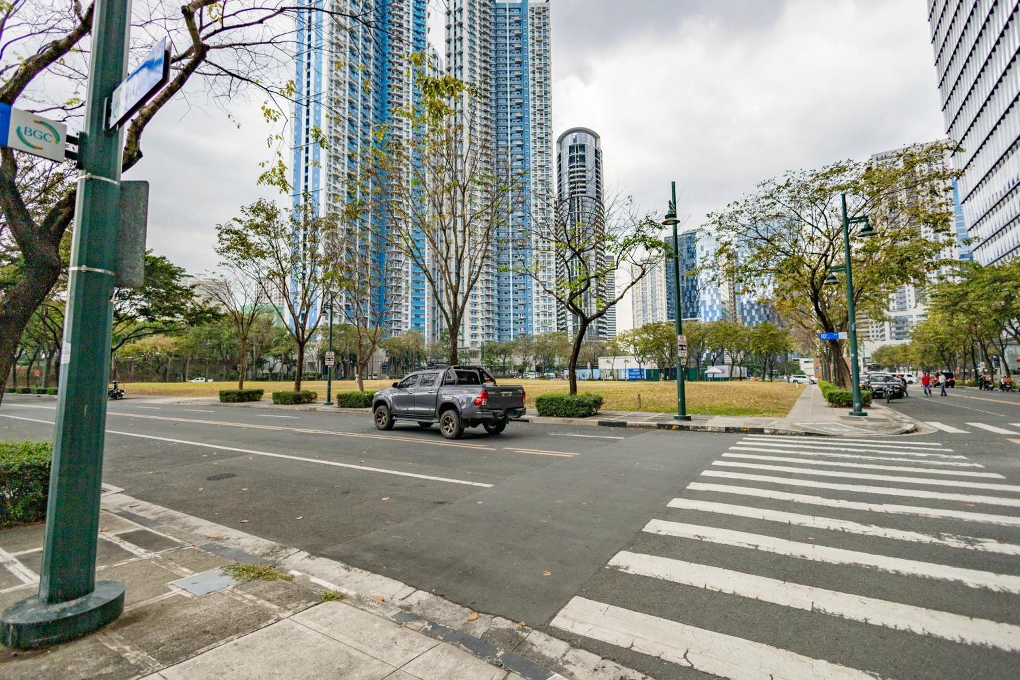 Апартаменты New 2Br Of 86Sqm With Parking & Netflix In Bgc Манила Экстерьер фото