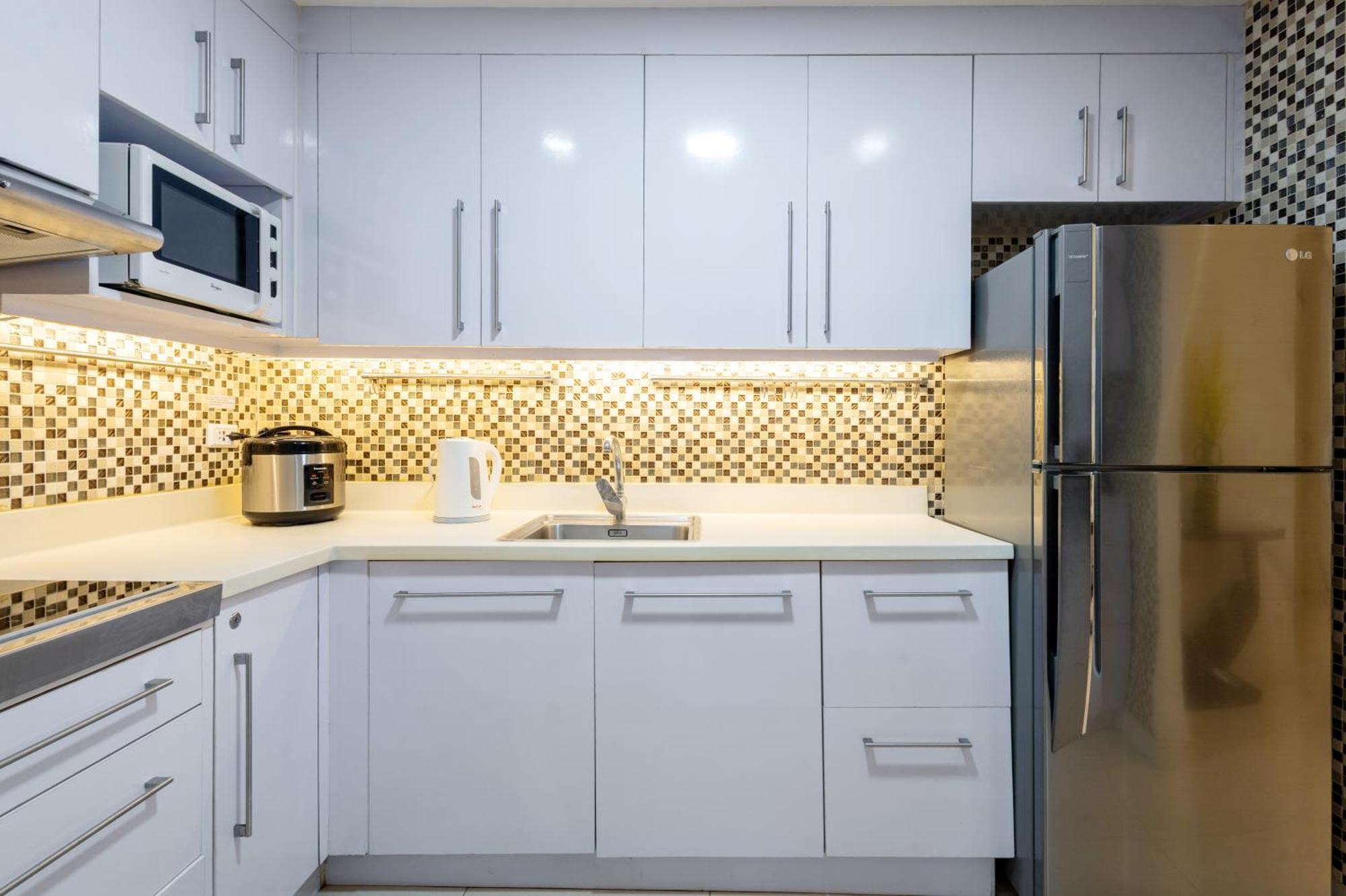 Апартаменты New 2Br Of 86Sqm With Parking & Netflix In Bgc Манила Экстерьер фото